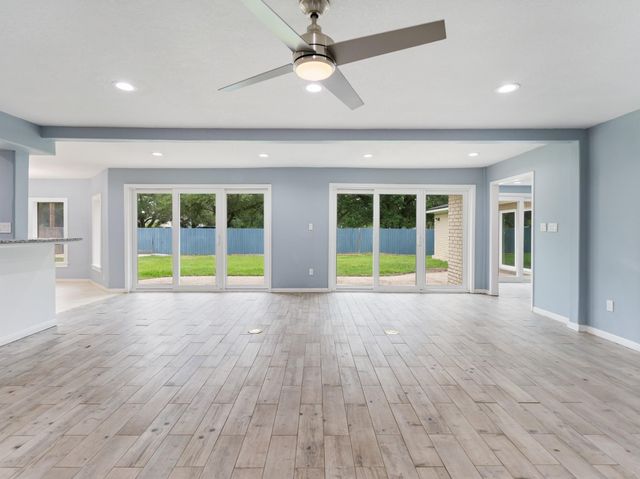 601 W 6th Street Alley W, Bay City, TX 77414