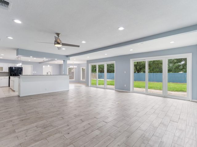 601 W 6th Street Alley W, Bay City, TX 77414