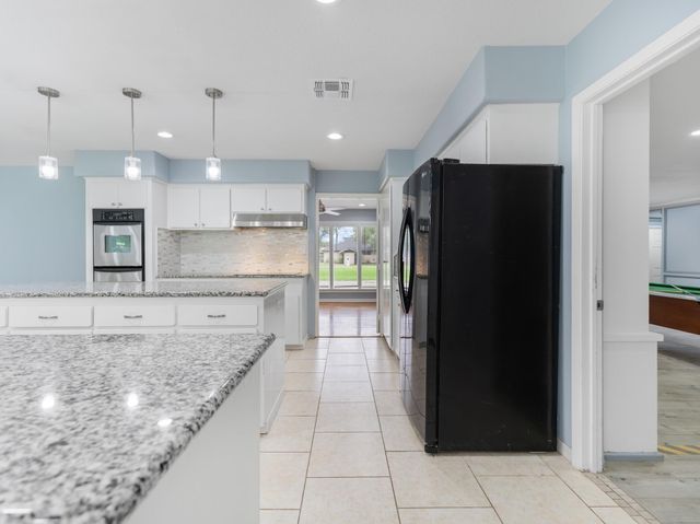 601 W 6th Street Alley W, Bay City, TX 77414