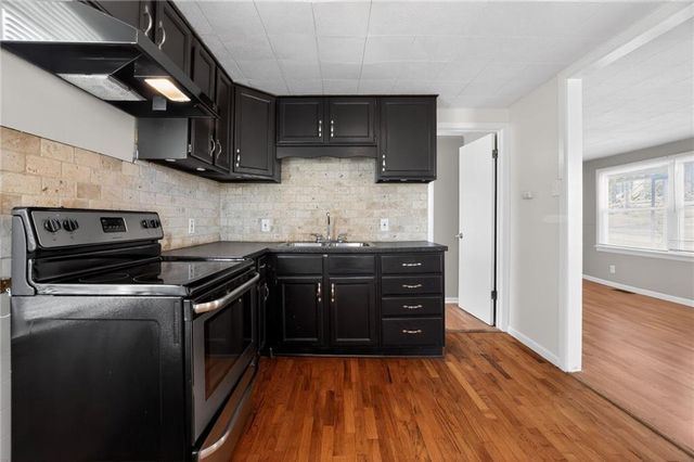 2209 S Hawthorne Avenue, Independence, MO 64052