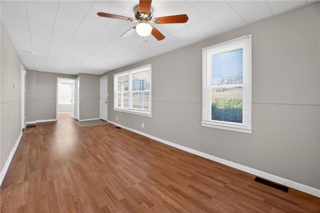 2209 S Hawthorne Avenue, Independence, MO 64052