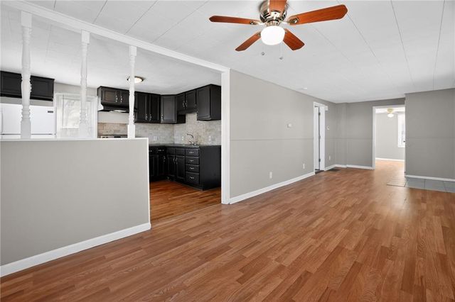 2209 S Hawthorne Avenue, Independence, MO 64052