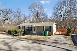 2209 S Hawthorne Avenue, Independence, MO 64052