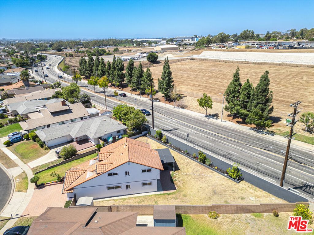 1293 E Bankers Drive, Carson, CA 90746 — photo 3