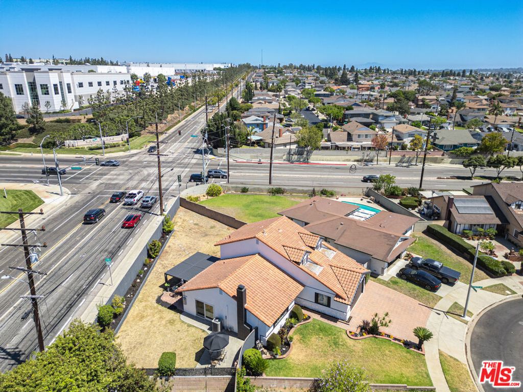 1293 E Bankers Drive, Carson, CA 90746 — photo 4