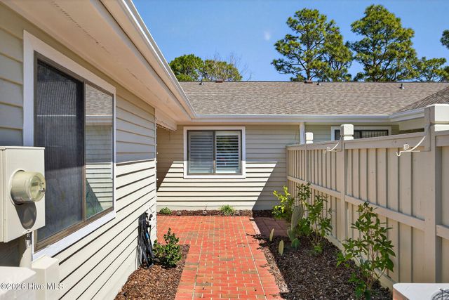 6204 Inland Greens Drive, Wilmington, NC 28405