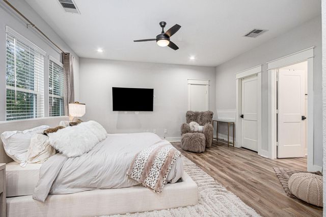 1315 Wycliffe Drive, Houston, TX 77043