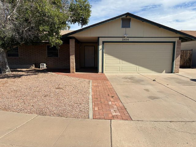 2454 E Javelina Avenue, Mesa, AZ 85204