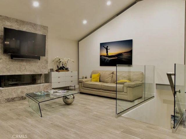 16 North Stonington, Laguna Beach, CA 92651