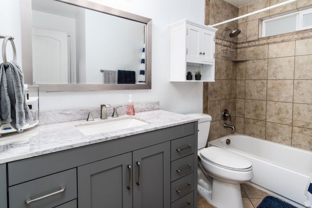 7960 S SHAYLA DR, West Jordan, UT 84088