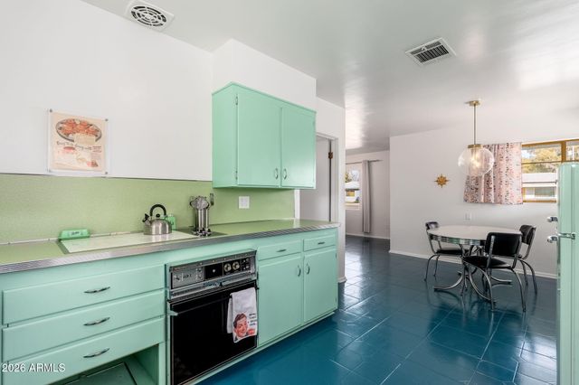 805 E JACKSON Avenue, Buckeye, AZ 85326