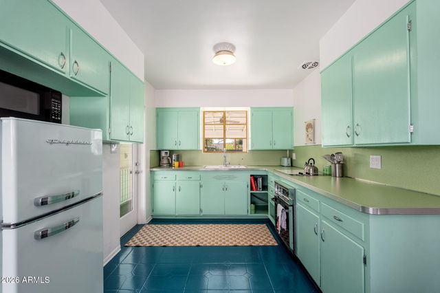 805 E JACKSON Avenue, Buckeye, AZ 85326