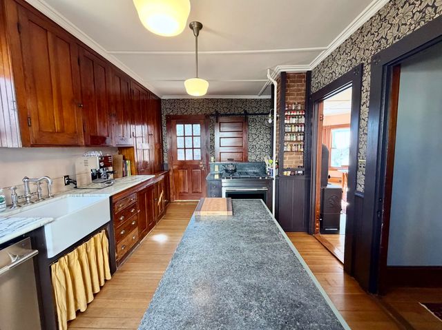 39 Nelson Street, Dover, NH 03820