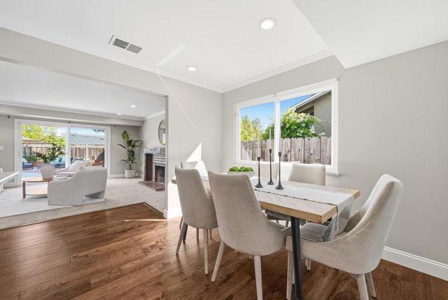 816 Cottonwood Drive, Cupertino, CA 95014