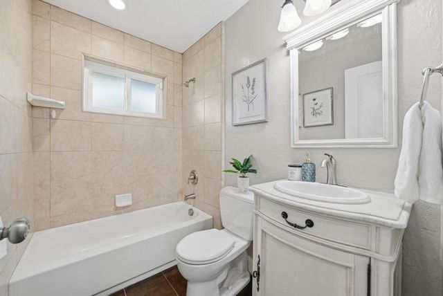 816 Cottonwood Drive, Cupertino, CA 95014