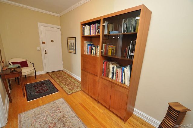 143 Garth Road 5J, Scarsdale, NY 10583