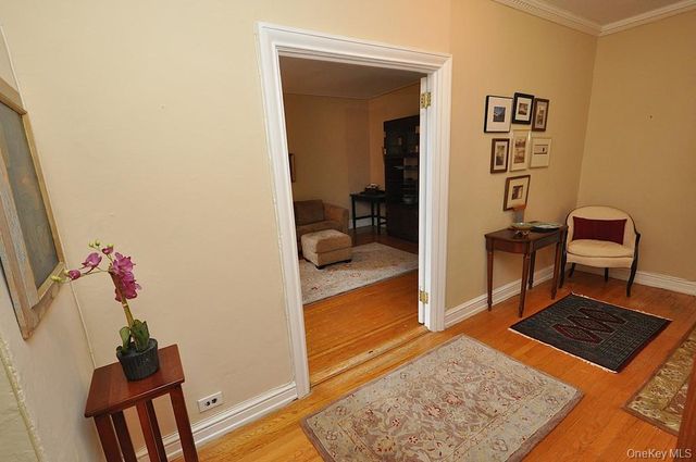 143 Garth Road 5J, Scarsdale, NY 10583