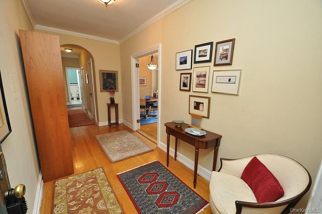 143 Garth Road 5J, Scarsdale, NY 10583