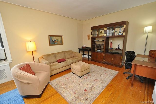 143 Garth Road 5J, Scarsdale, NY 10583