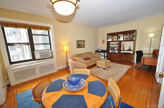 143 Garth Road 5J, Scarsdale, NY 10583