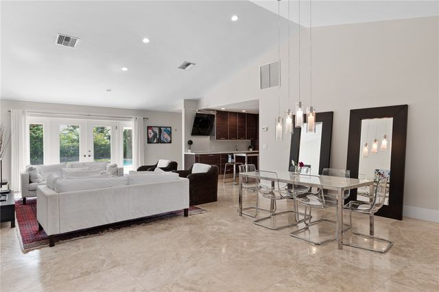1200 Windrifter Way, Vero Beach, FL 32963