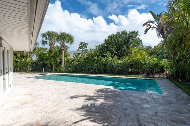 1200 Windrifter Way, Vero Beach, FL 32963