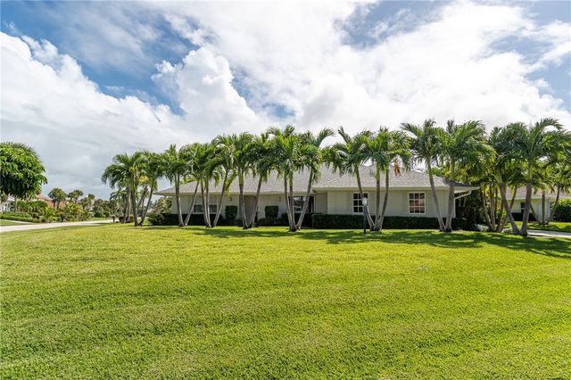 1200 Windrifter Way, Vero Beach, FL 32963