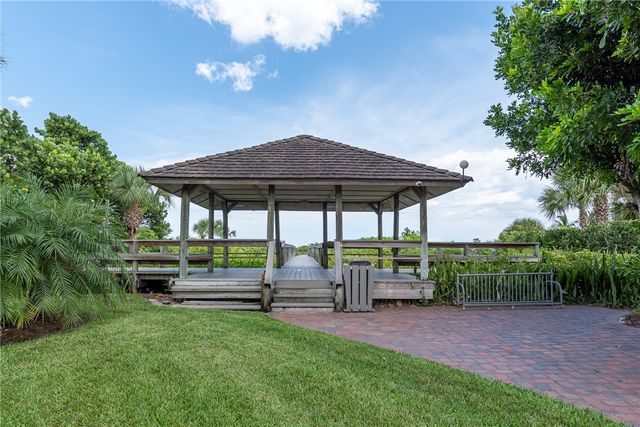 1200 Windrifter Way, Vero Beach, FL 32963