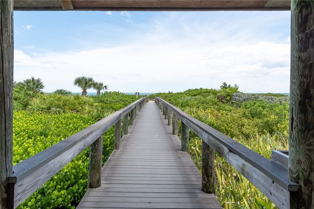 1200 Windrifter Way, Vero Beach, FL 32963