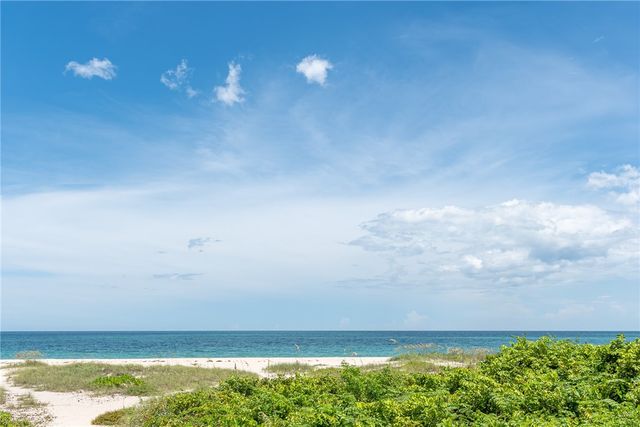1200 Windrifter Way, Vero Beach, FL 32963