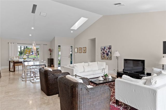 1200 Windrifter Way, Vero Beach, FL 32963