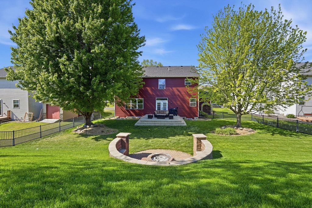 14400 Bayberry Circle, Rosemount, MN 55068
