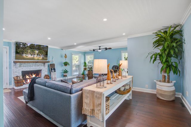 302 Huntington Road, Summerville, SC 29483