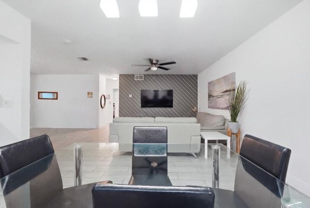 309 SW 7TH Court, Hallandale Beach, FL 33009