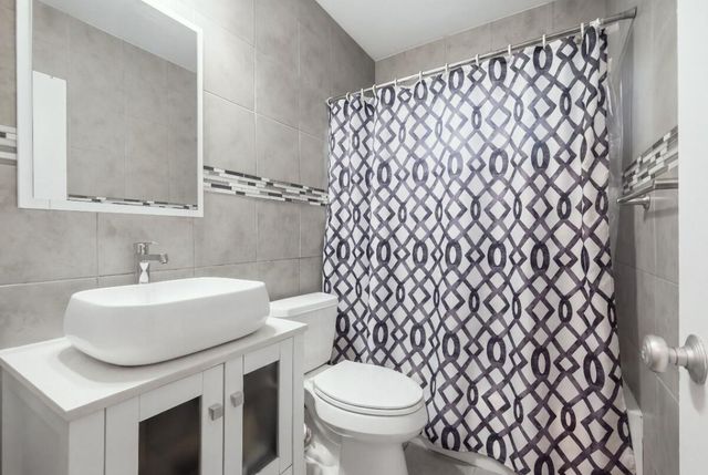 309 SW 7TH Court, Hallandale Beach, FL 33009