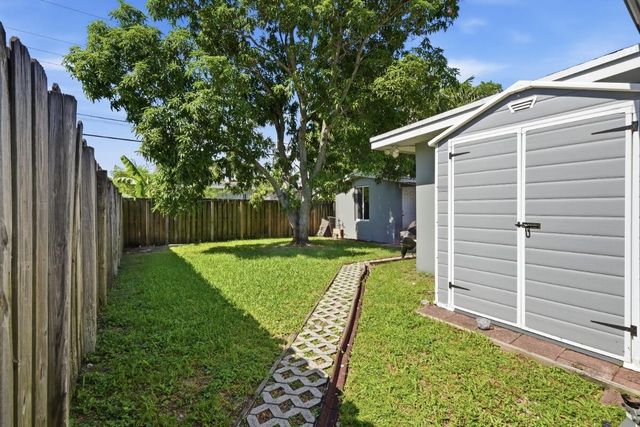 309 SW 7TH Court, Hallandale Beach, FL 33009