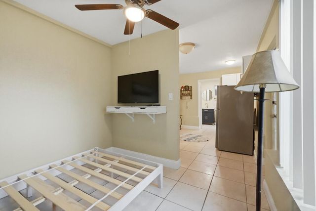 309 SW 7TH Court, Hallandale Beach, FL 33009