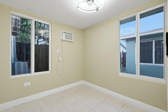 309 SW 7TH Court, Hallandale Beach, FL 33009