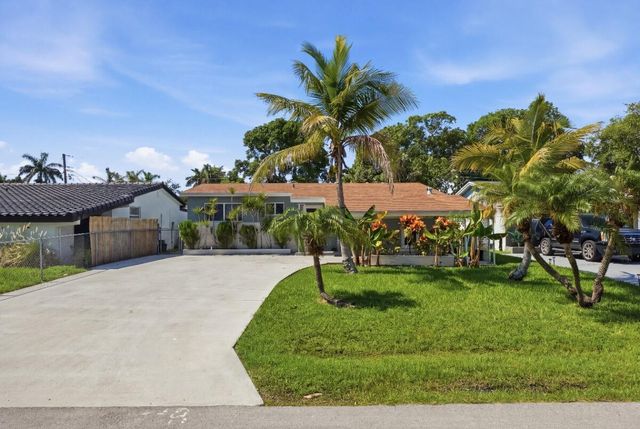 309 SW 7TH Court, Hallandale Beach, FL 33009