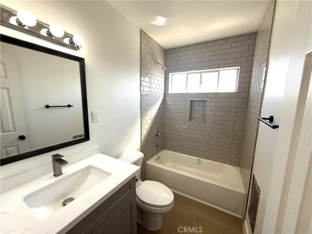 11601 Birch Avenue C, Hawthorne, CA 90250