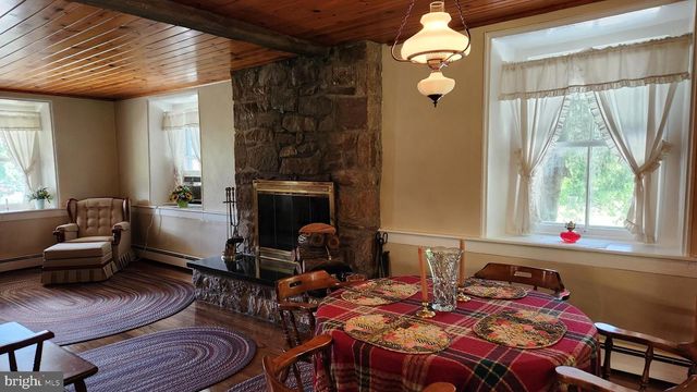 4912 SHANKWEILER RD, Orefield, PA 18069