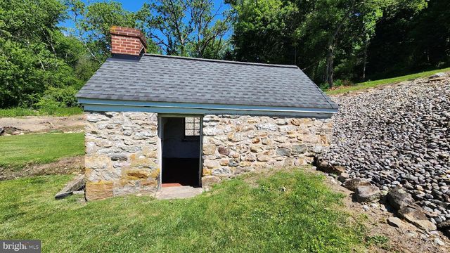 4912 SHANKWEILER RD, Orefield, PA 18069