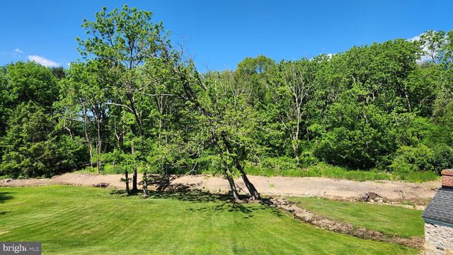 4912 SHANKWEILER RD, Orefield, PA 18069
