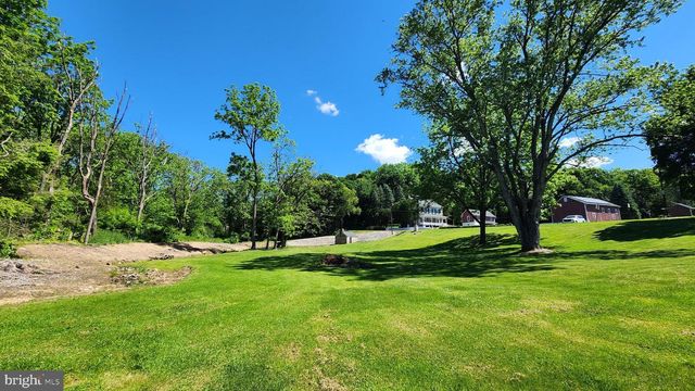 4912 SHANKWEILER RD, Orefield, PA 18069