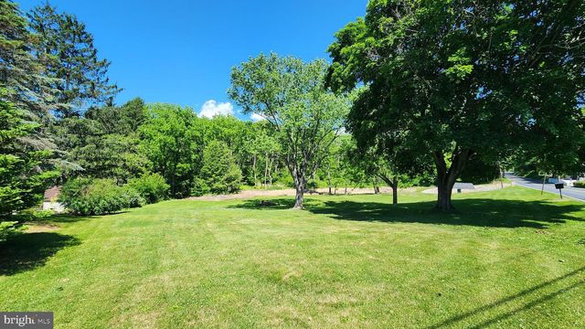 4912 SHANKWEILER RD, Orefield, PA 18069