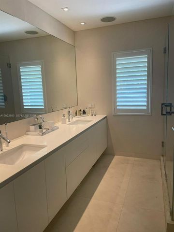 181 Island Dr, Key Biscayne, FL 33149