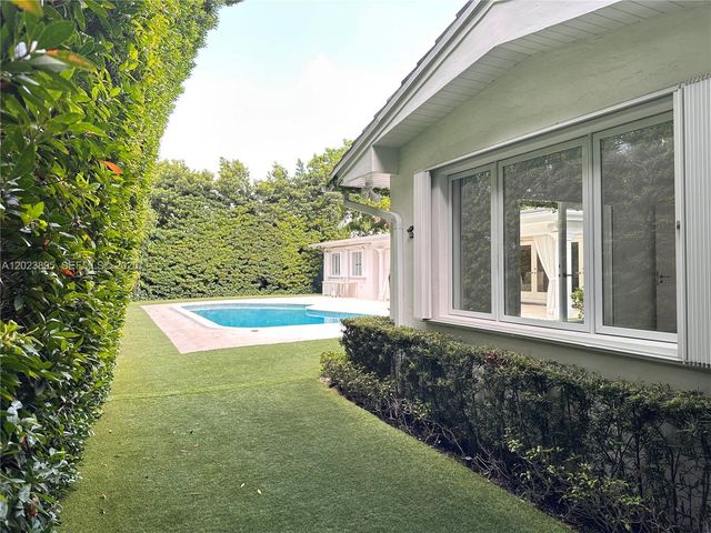 181 Island Dr, Key Biscayne, FL 33149