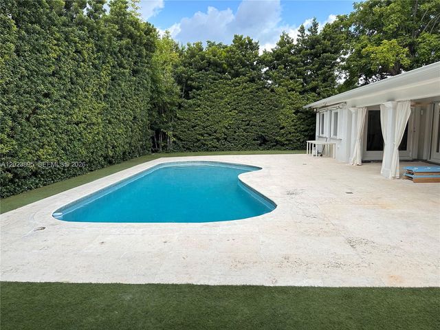 181 Island Dr, Key Biscayne, FL 33149