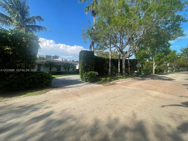 181 Island Dr, Key Biscayne, FL 33149