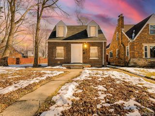 9744 Lakepointe Street, Detroit, MI 48224